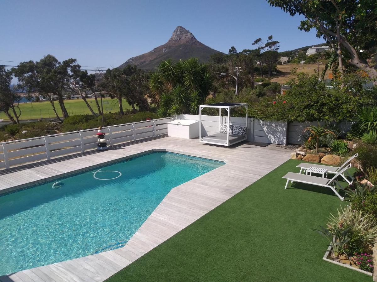 Apartament Bright Camps Bay Loft With Stunning Views And Shared Pool Kapsztad Zewnętrze zdjęcie
